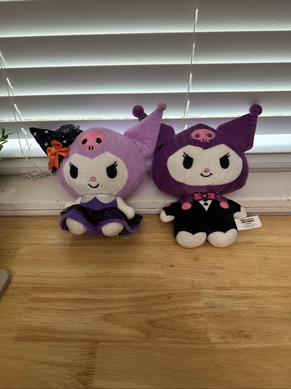 Sanrio Kuromi Plush hello Kitty and friends Halloween costumes purple colors
